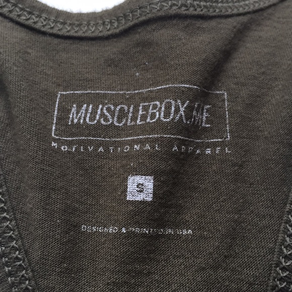 MuscleBox Razor Back Athletic Tee Green - Picture 7 of 7